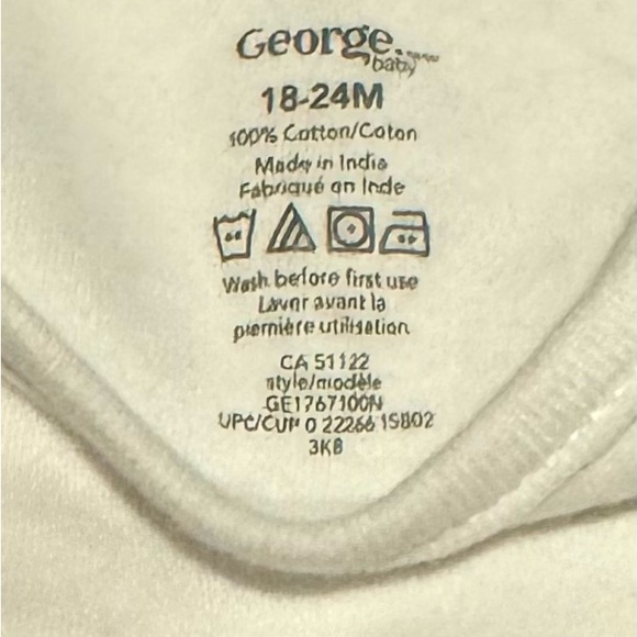 “One” unicorn embroidered onesie - Picture 2 of 4